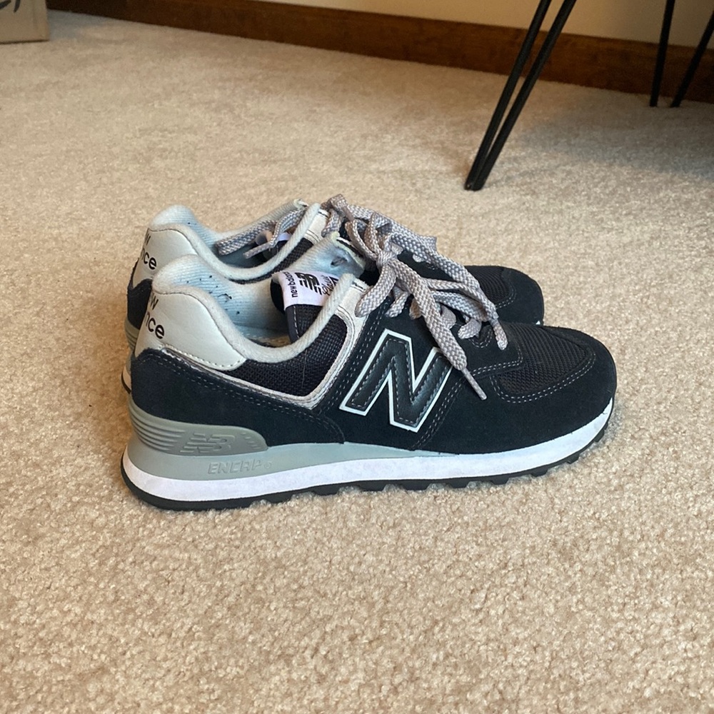 Women’s Classic 574 New Balance shoes